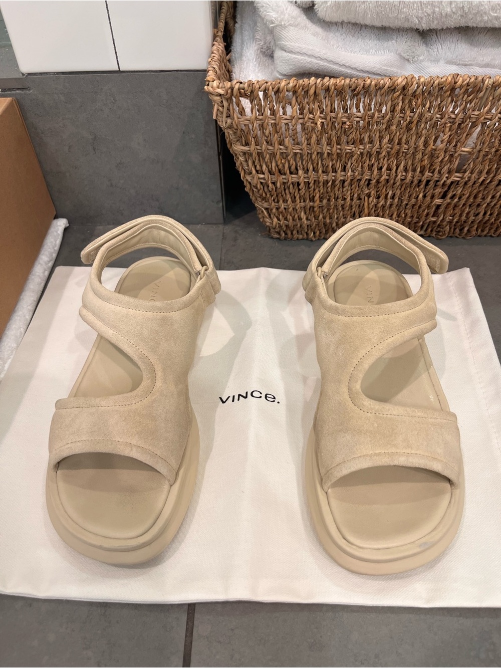 Vince Fresca Moonlight Suede Strappy Sandal 6M